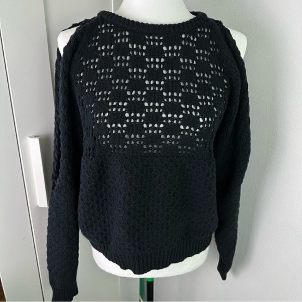 FARM Knit Crochet Cold Shoulder Long Sleeve Sweater Size small/P